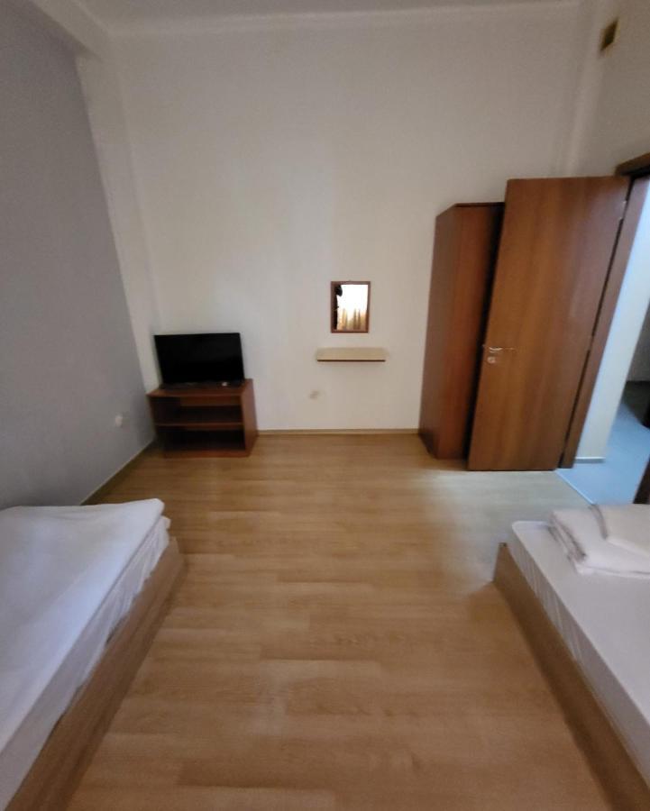 Provans Famili Hotel Letnitsa Exterior photo